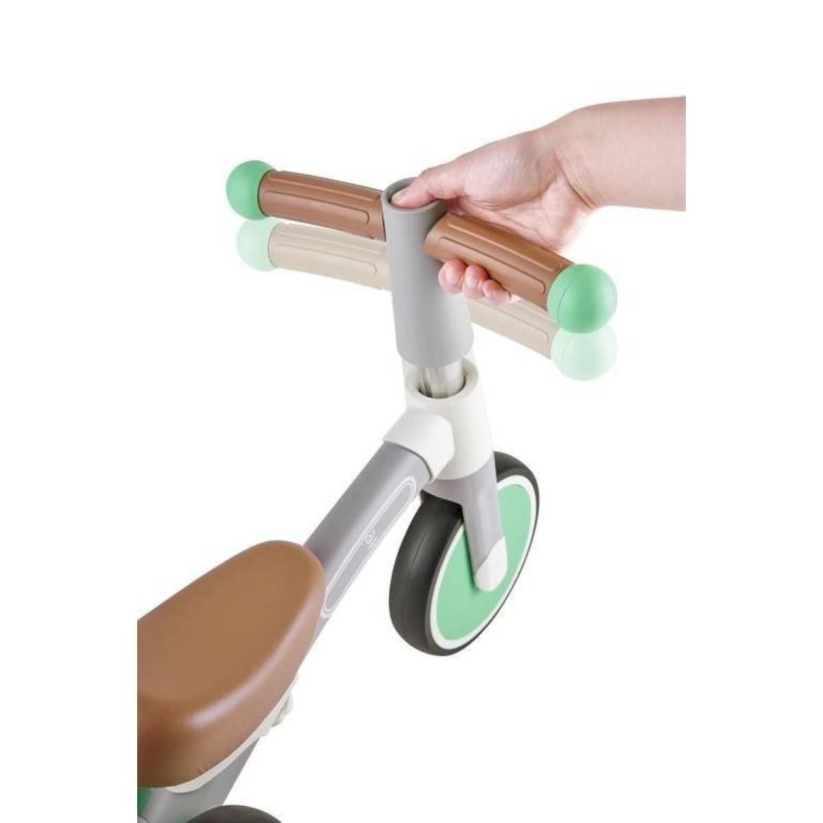 Premier tricycle pastel vert