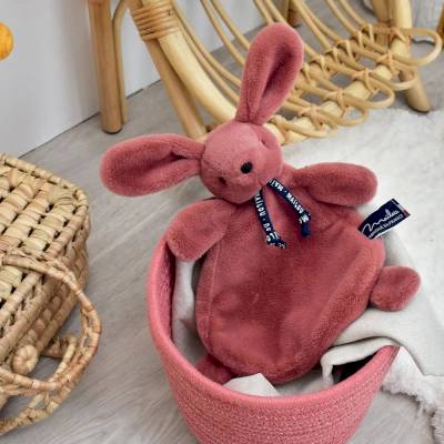 Doudou Lapin Dorlotin bois de rose