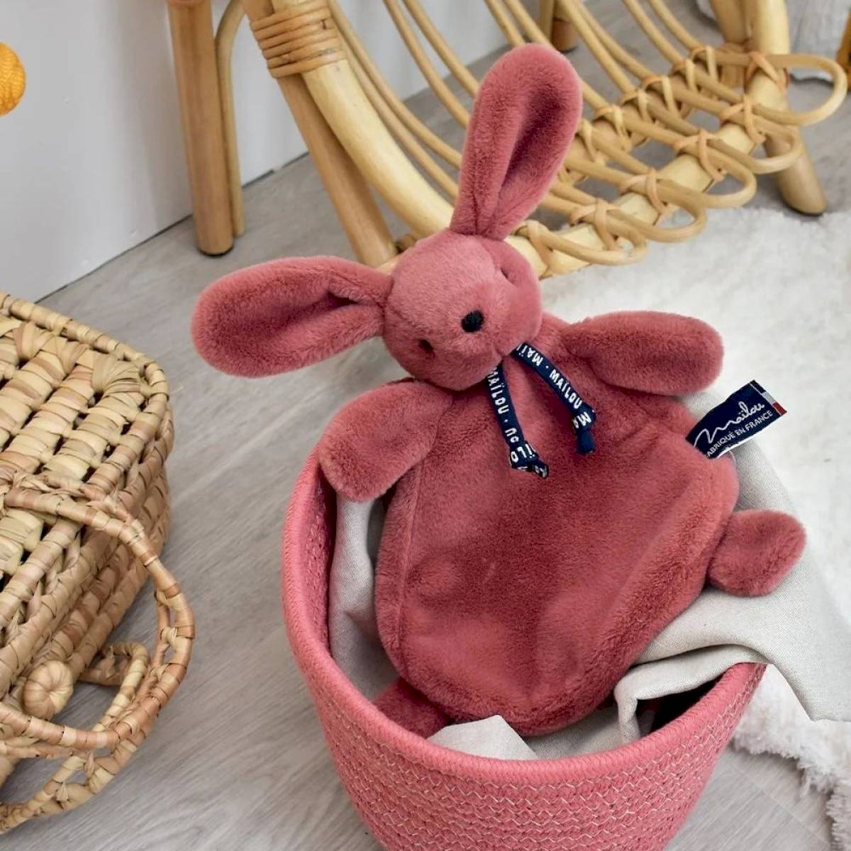 Doudou Lapin Dorlotin bois de rose