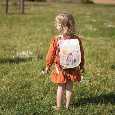 Sac à dos la fille et la trottinette