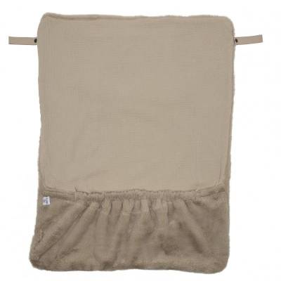 Couverture nomade en fausse fourrure beige