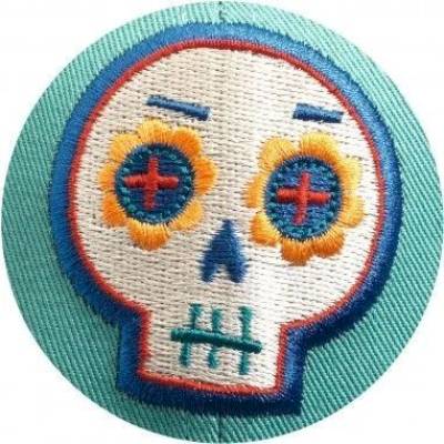 Casquette tête de mort 55cm