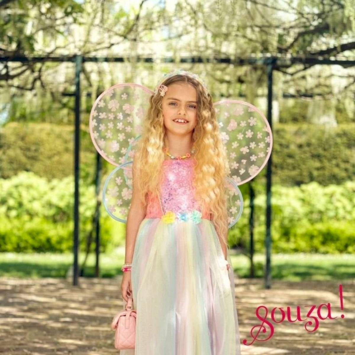Déguisement de fée Flora avec ailes 5-7 ans Déguisement de fée Flora avec ailes 5-7 ans