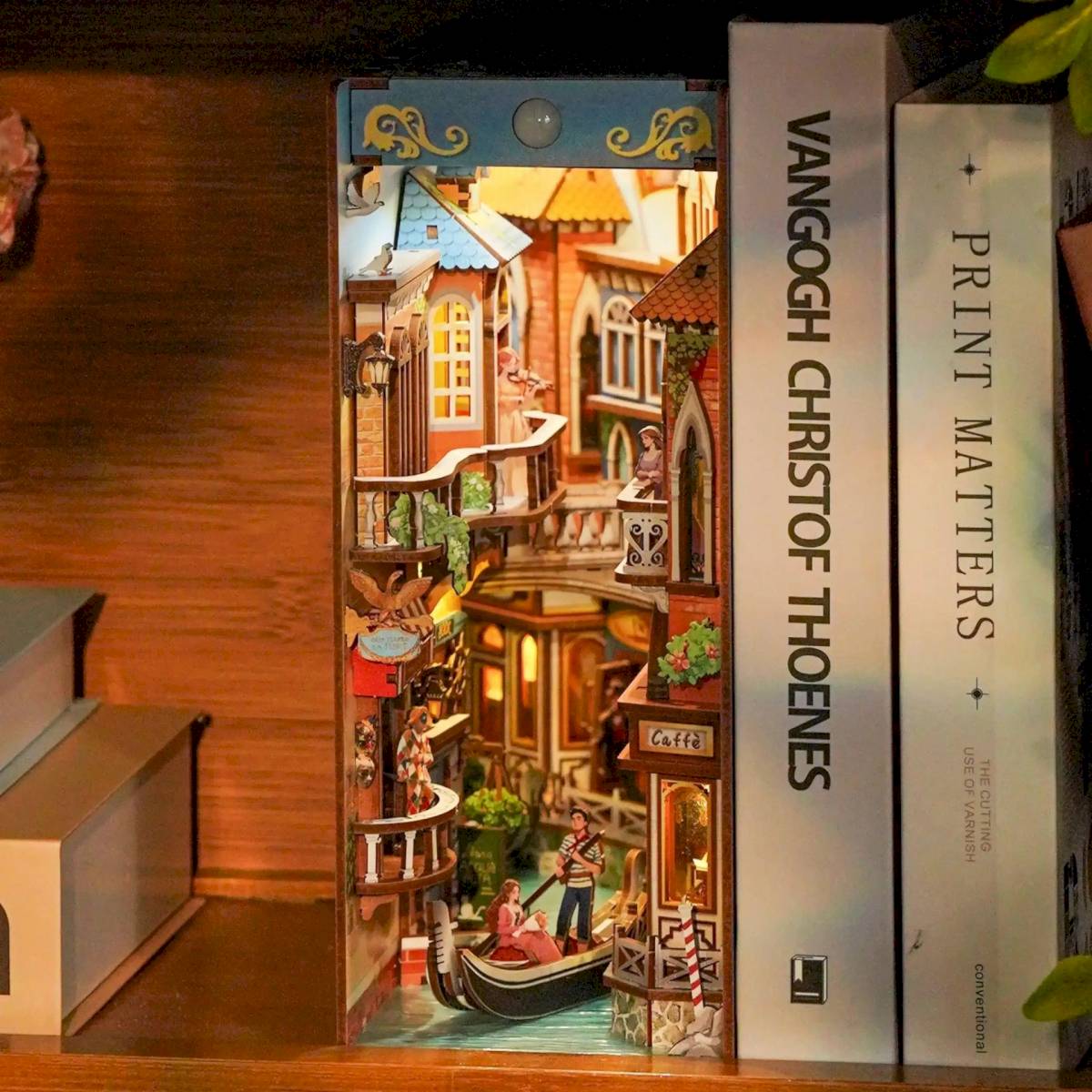 Book Nook Venetian Dreams