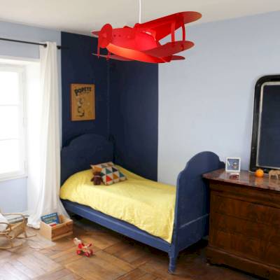 Lampe suspension avion biplan rouge